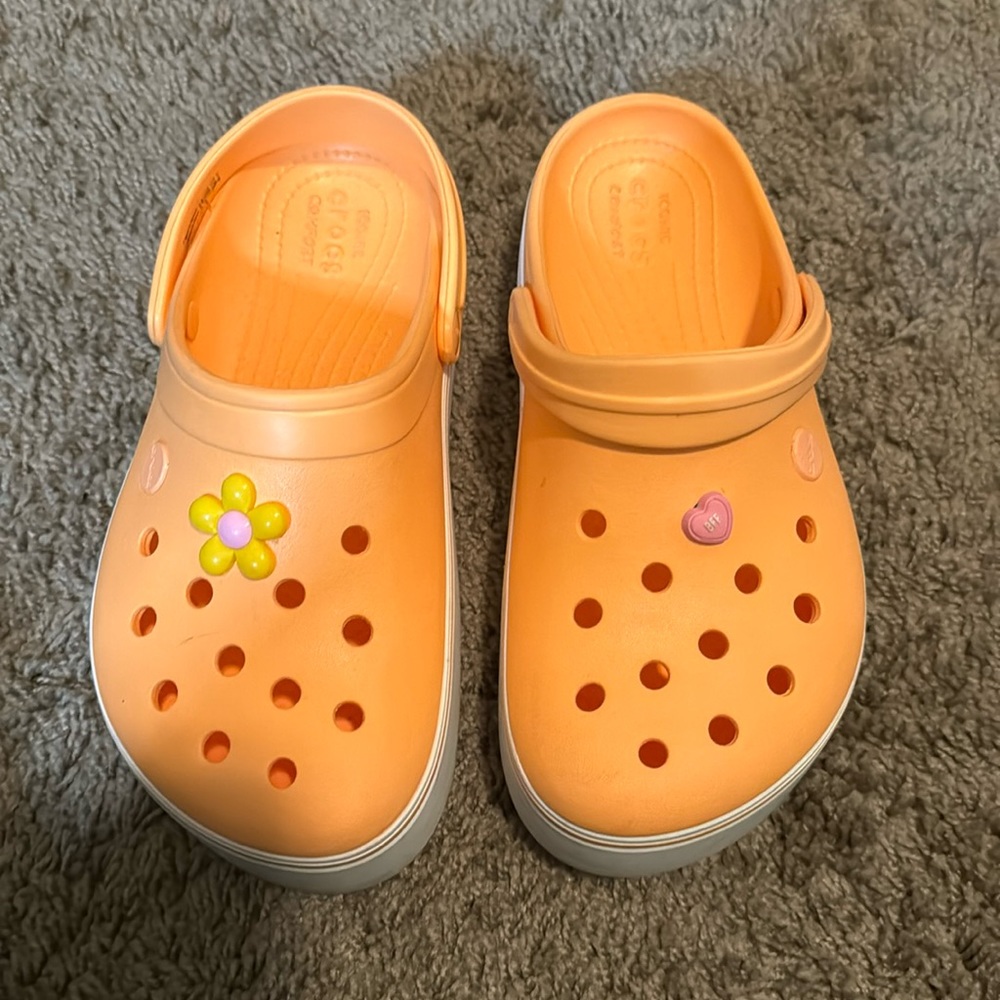 Crocs